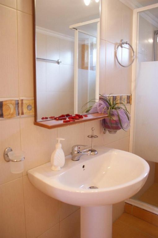 Twins Apartments Nikiana Luaran gambar